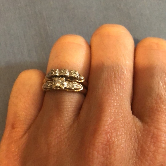 SOLD Authentic 14K Gold diamond ring. - Picture 3 of 7